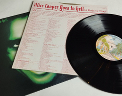 Винтажная виниловая пластинка LP Alice Cooper Goes To Hell (UK 1976)