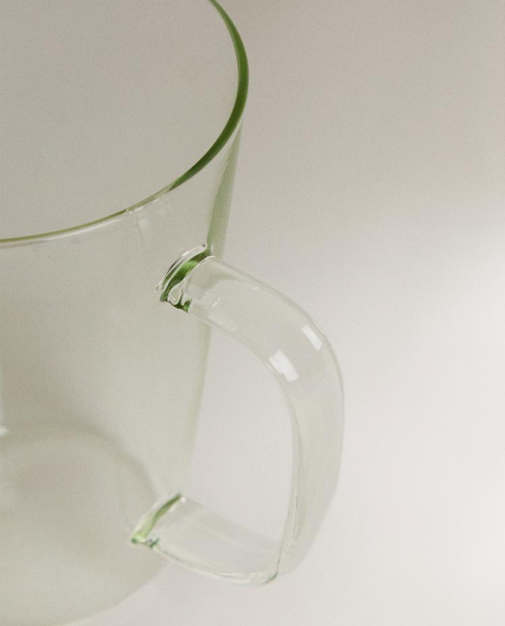 ZARA HOME КРУЖКА ИЗ БОРОСИЛИКАТНОГО СТЕКЛА С БУКВОЙ P, РОЗОВЫЙ