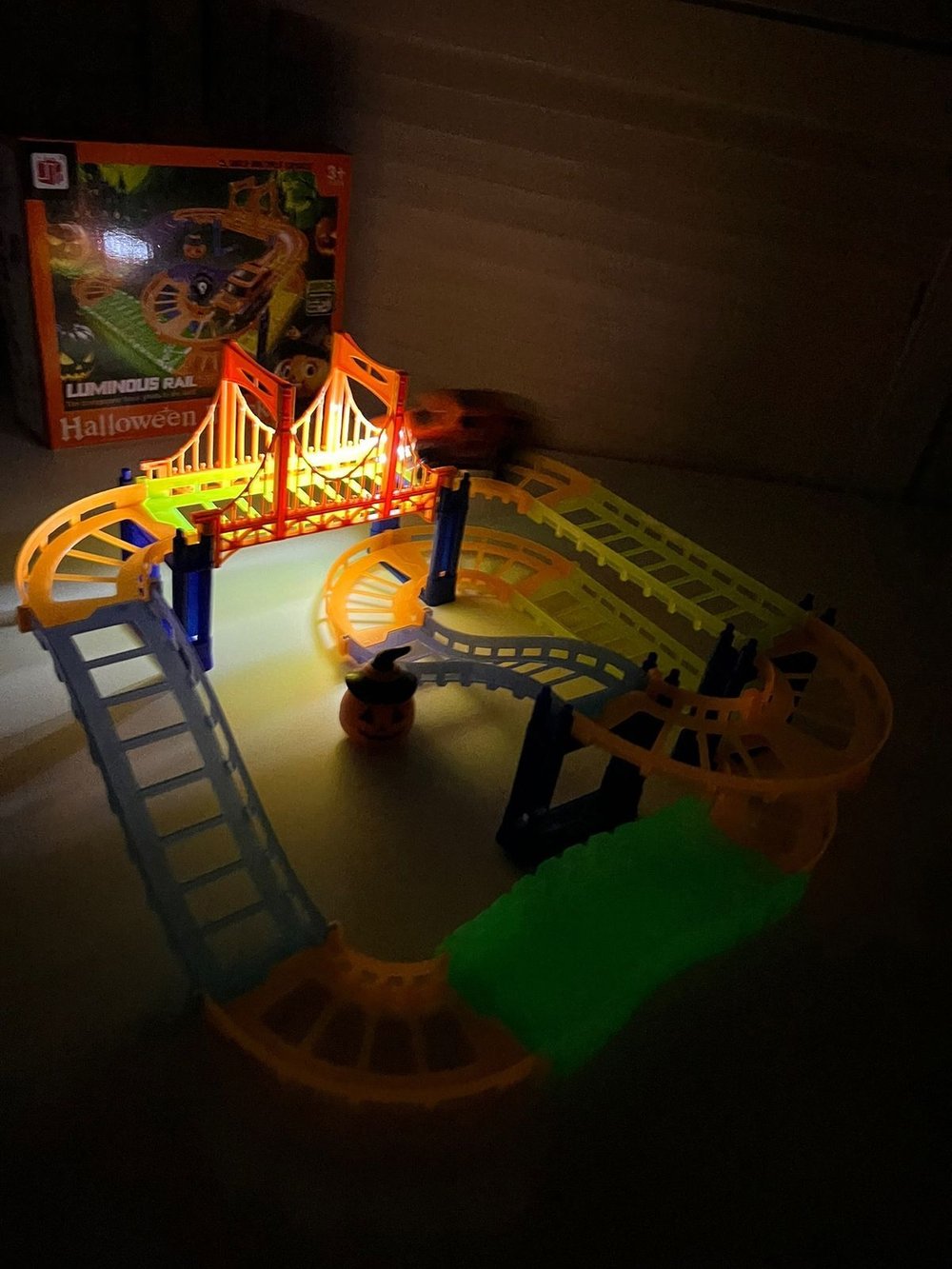 Игровой набор Автотрек светится в темноте (201885668)