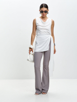 Асимметричный топ белого цвета
