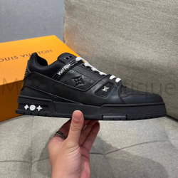 Купить черные кроссовки LV Trainer Louis Vuitton премиум класса