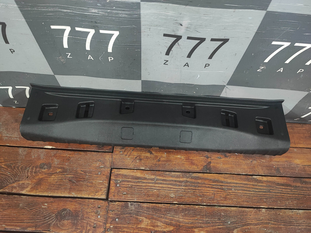 Накладка замка багажника BMW 5 G30 бу оригинал 51477373574