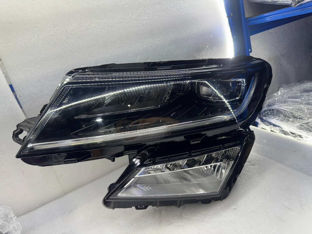 Оригинальная LED фара Skoda Kodiaq