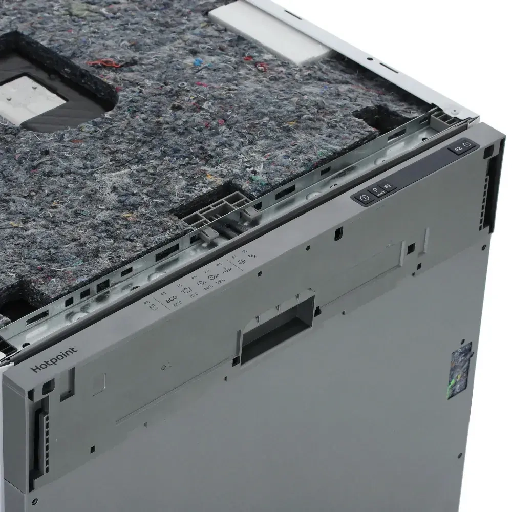 Встраиваемая посудомоечная машина Hotpoint HI 4C39