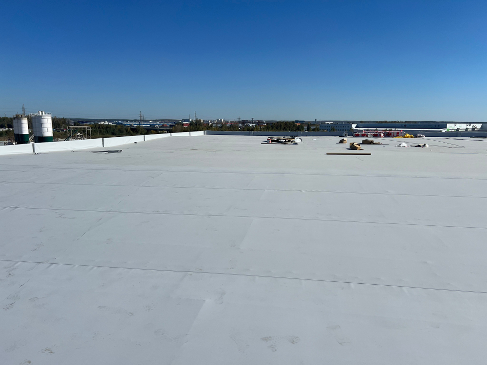 Комплексная поставка материала и монтаж кровли из ПВХ мембраны на пристрой к производственно-складскому комплекс г. Екатеринбург, ул.Черняховского