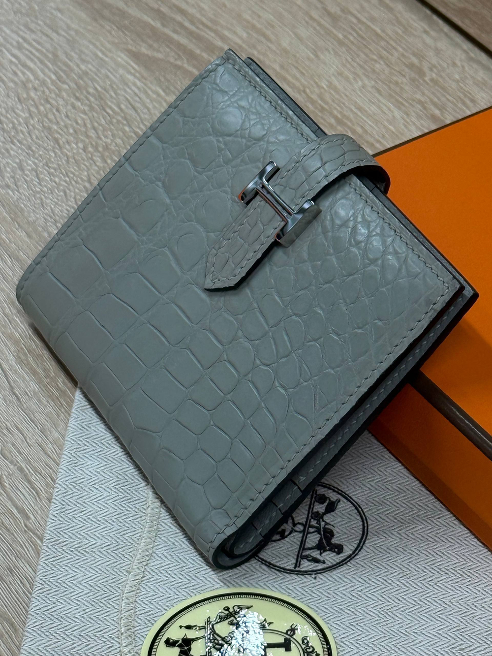 Кошелек Hermes из кожи крокодила