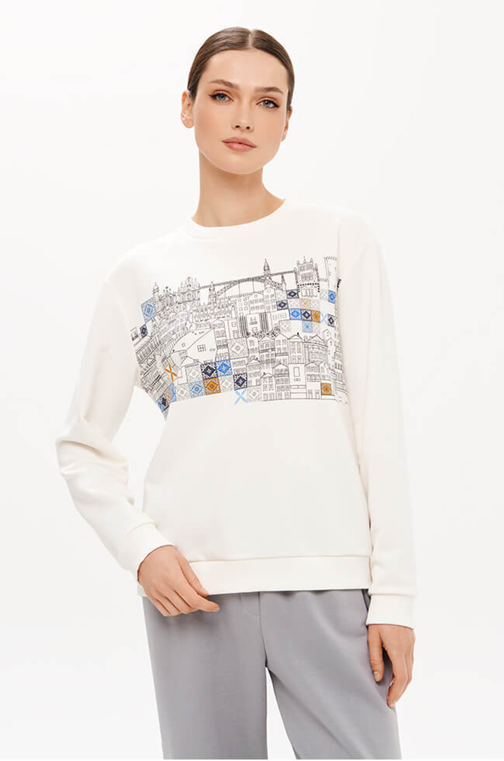 23351 Свитшот женский (молочный)