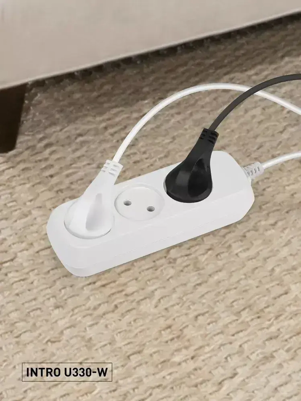 Удлинитель сетевой электрический Intro U330-W без заземления 3 розетки, 3 м, ШВВП 2х0,75мм2, 6A, белый