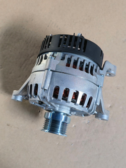 Генератор Маз, Лаз, Урал дв.ЯМЗ ЕВРО-3 поликлиновой шкив, монокронштейн 28В 80А ELTRA