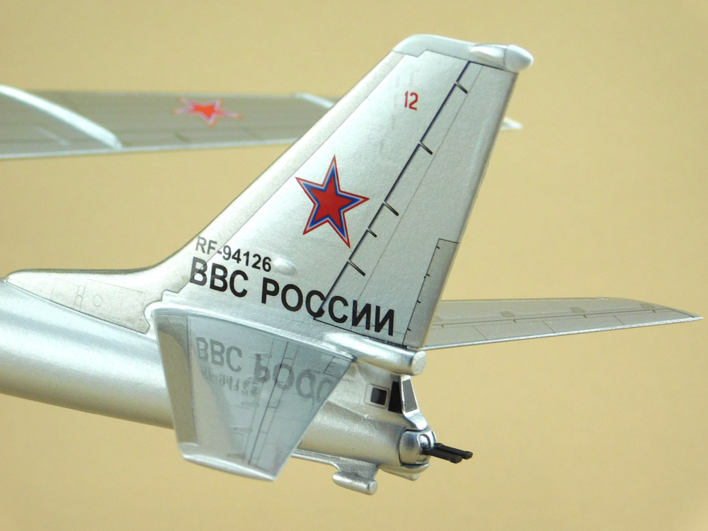 Модель самолета Ту-95МС (М1:100, Москва, RF-94126, 12)