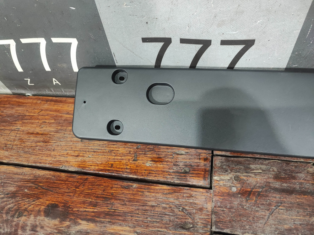 Площадка гос. номера Geely Tugella 19-нв Б/У Оригинал 8890434463