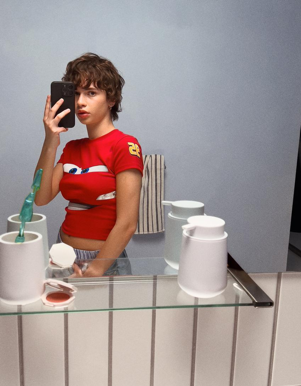 BERSHKA Футболка McQueen с коротким рукавом, красный