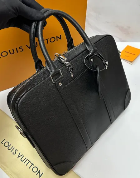 Портфель Louis Vuitton Voyage PM кожа Taiga