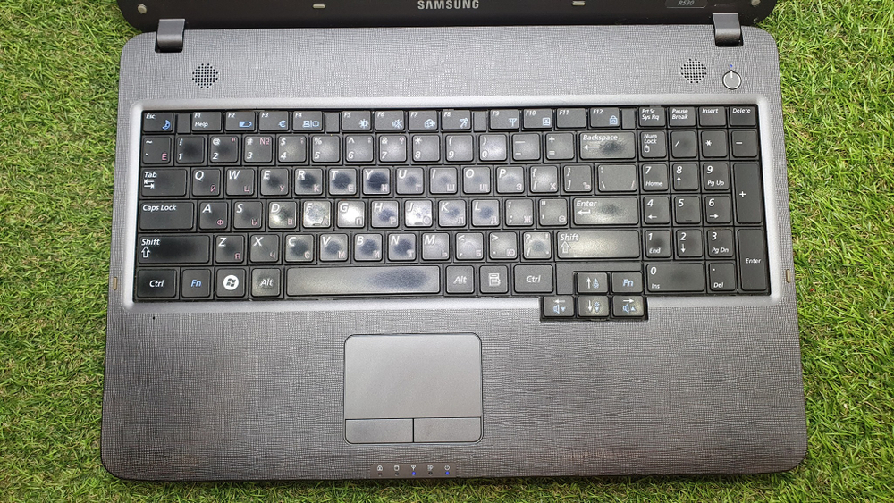 Ноутбук Samsung Pentium/4Gb