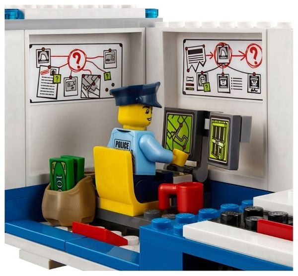 Конструктор LEGO City 60139 Мобильный командный центр