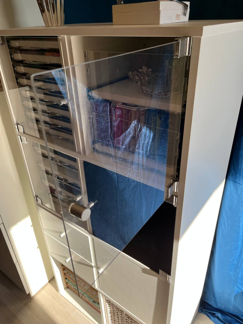 QBox Дверка из оргстекла