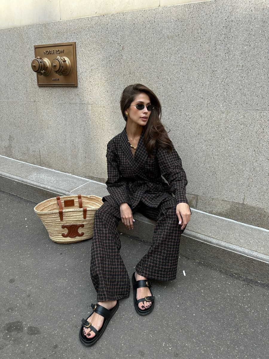 Костюм из хлопка кимоно и брюки с абстрактным принтом