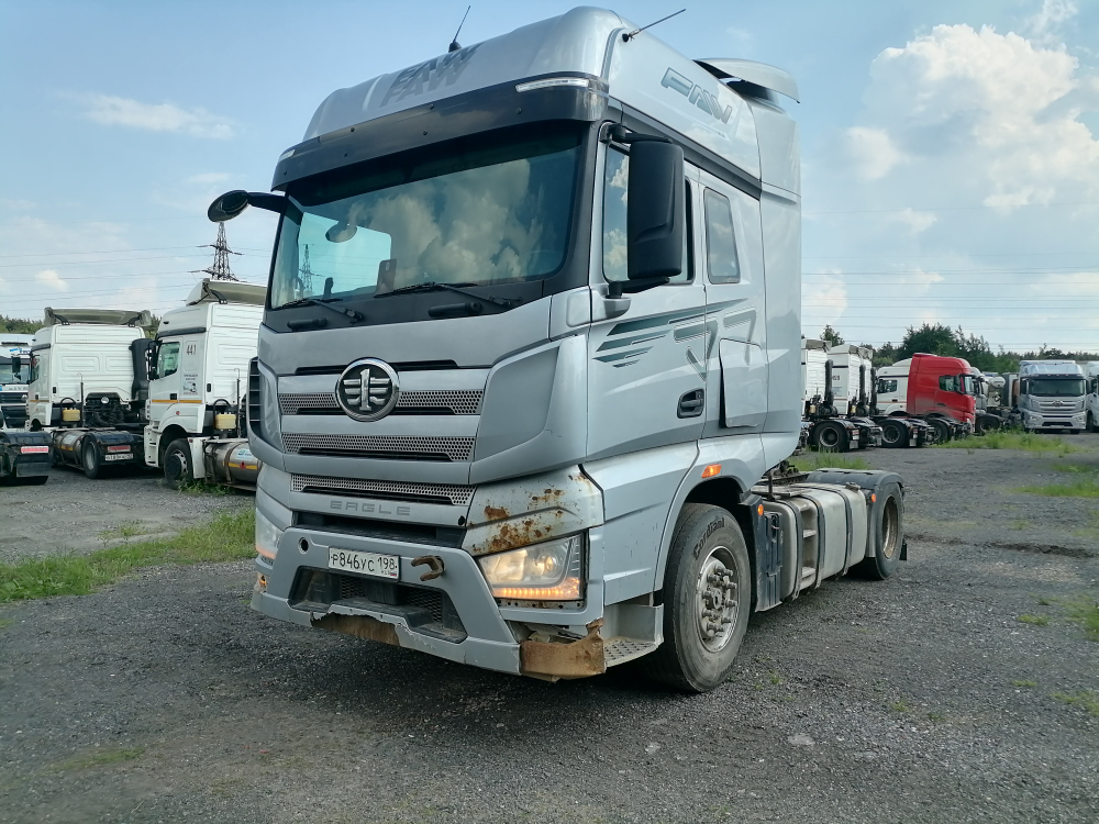 FAW J7 4x2 Седельный тягач CA4180P77K25E5 (Дизельный, 12,5 л, 553 л.с., АТ)