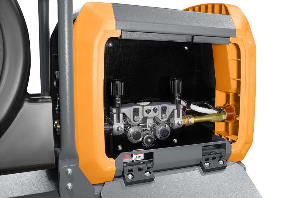 Сварочный полуавтомат HUGONG EMIG 500WE-S III (цифровой подающий) (без горелки и кабель-пакета)
