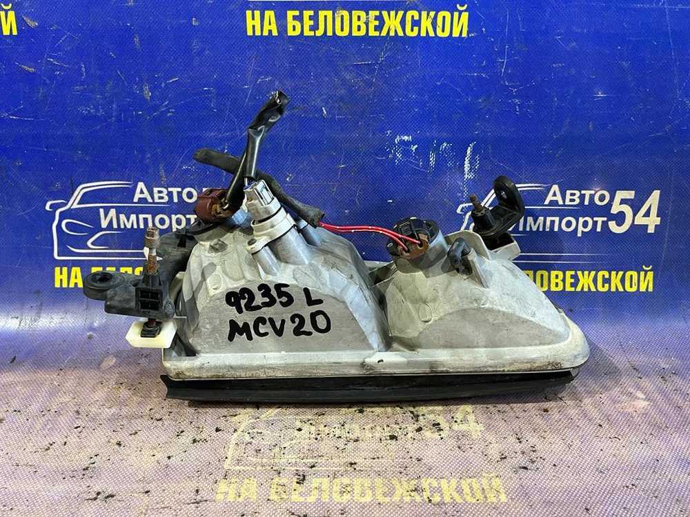 Фара передняя левая TOYOTA CAMRY GRACIA 1999-2001
