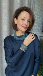 Колье "Венеция, оттенок Лондон блу, венец.стекло, натур.кожа