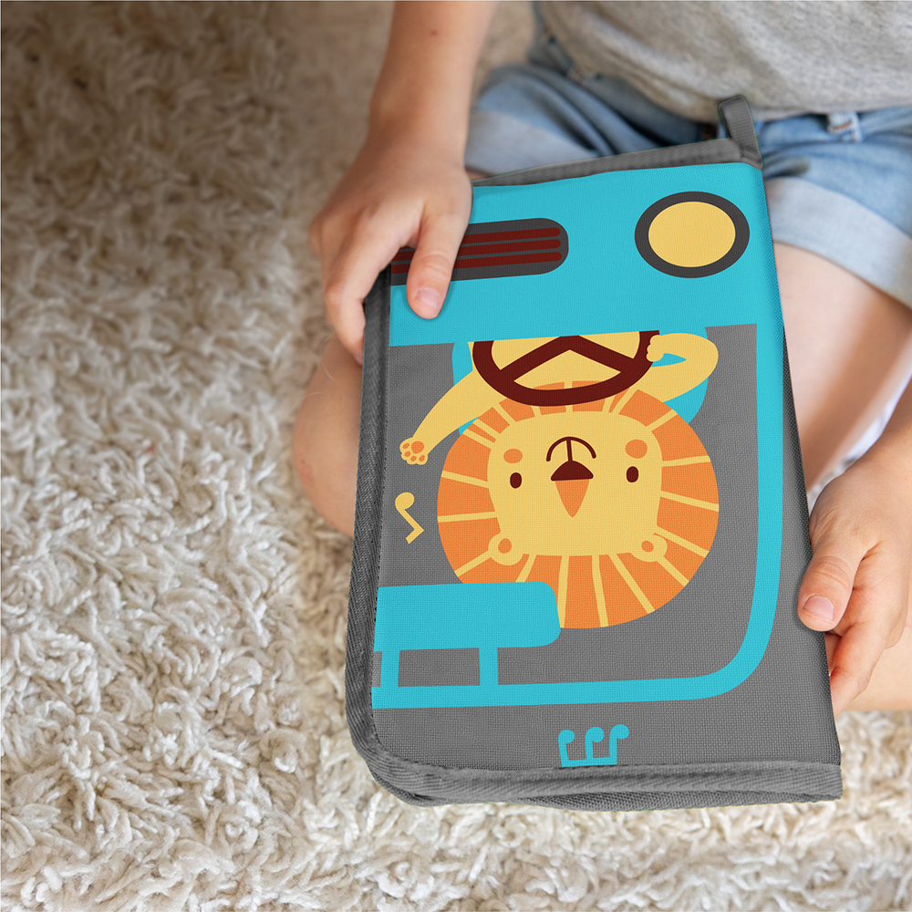 Коврик в садик для переобувания 30х36 см, Львенок в машинке (серый)