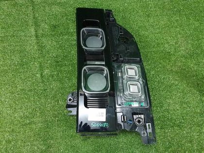 Фонарь правый Land-Rover Defender 2 L663 (2019-н.в.)