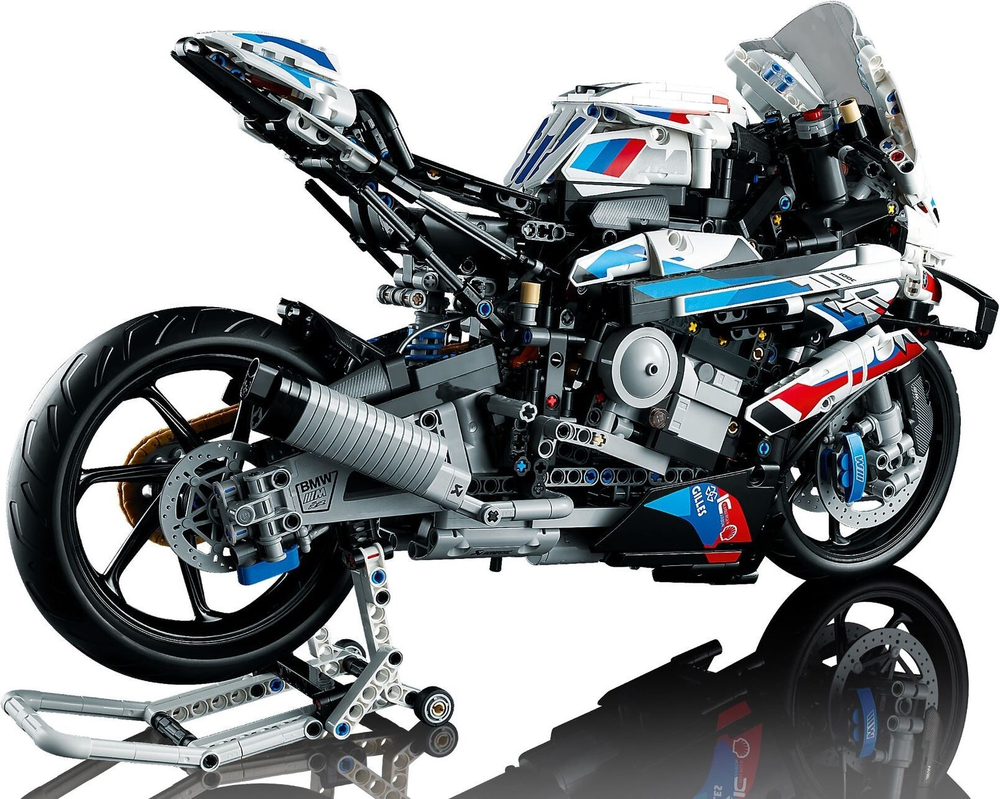 Конструктор LEGO Technic 42130 Мотоцикл BMW