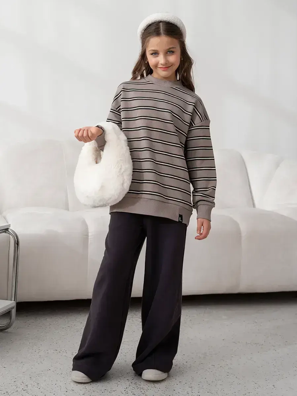 Спортивный костюм для девочки в школу