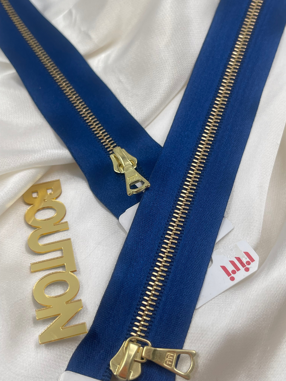 Молния Riri, на атласной тесьме, золотистая, 4мм, цвет 9603 синий