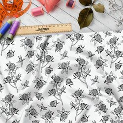 Ткань шелк Армани эскиз клевера на белом фоне