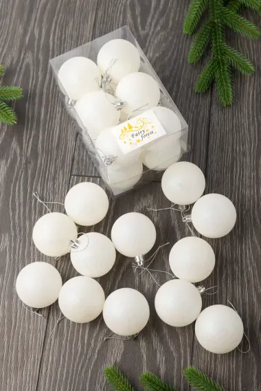 Набор пластиковых шаров Вероника 60 мм., белый глиттер, 12 шт., ЕлкиТорг (150223)