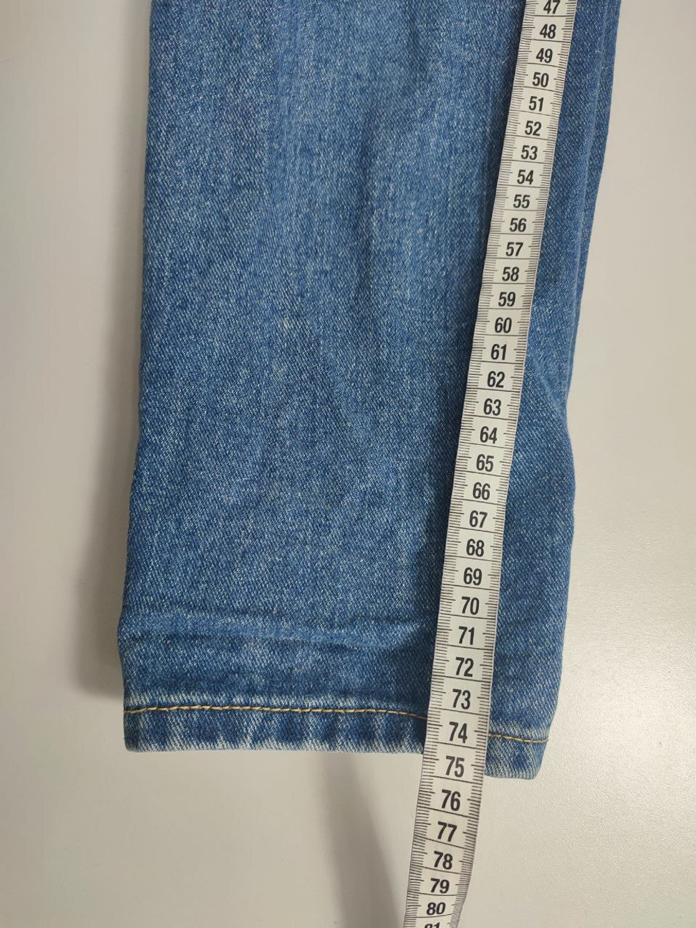 Джинсы Aili Artison базовые 44 размер