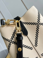 Louis Vuitton NeoNoe MM