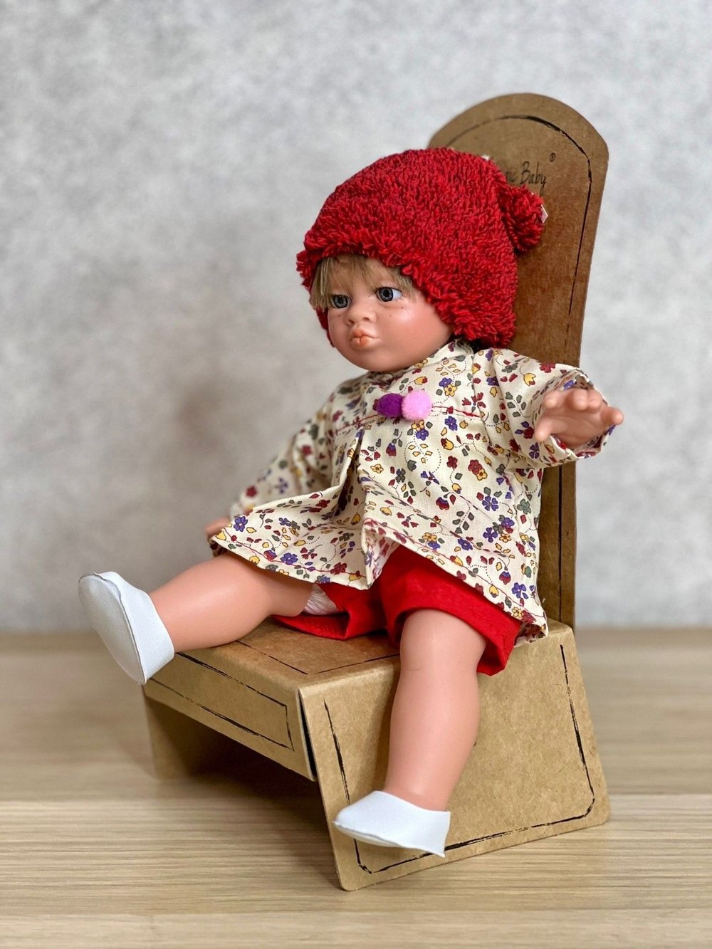 Кукла LAMAGIK мягконабивная  28см Gestito (10008)