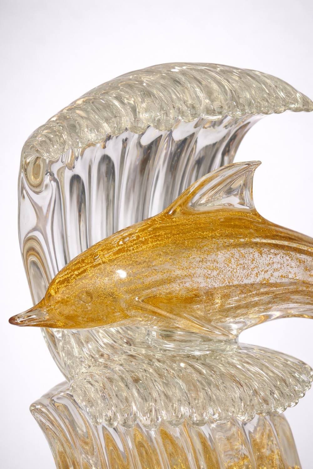 Пара дельфинов Оро