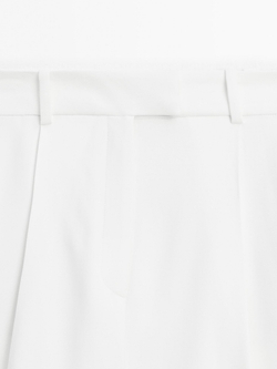 Massimo Dutti Строгие шорты с защипами — STUDIO, кремовый