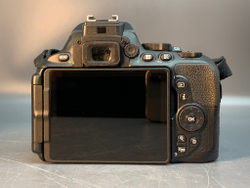 Nikon D5600 kit 18-55mm, 4400 кадров