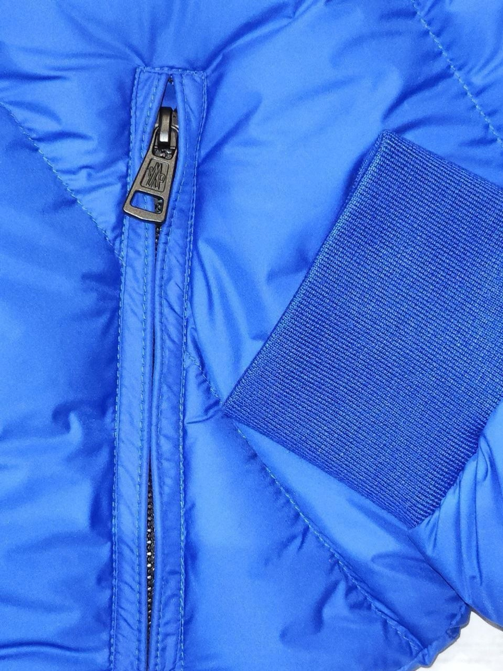 Пуховик Moncler