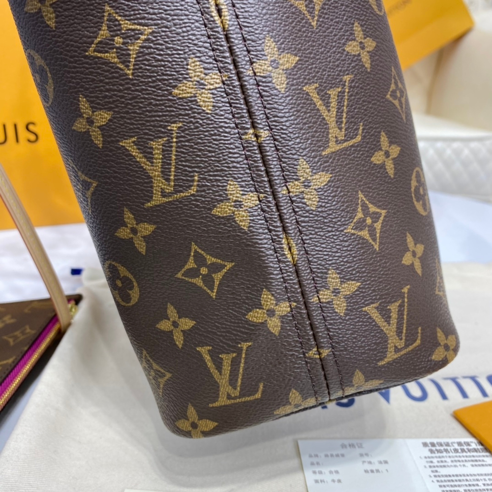 Louis Vuitton Neverfull PM