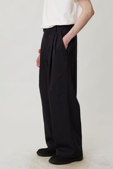 Брюки мужские со складками из черной джинсы