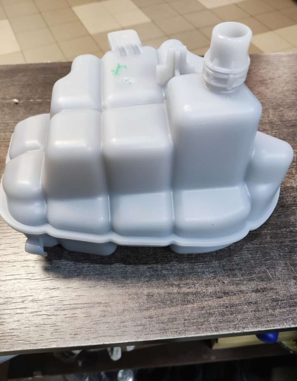 Бачок расширительный Audi CRT60000S