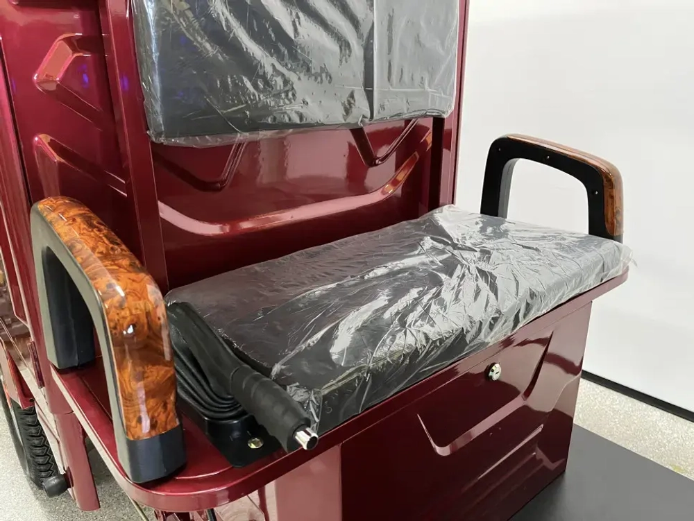 Электротрицикл грузовой Green Camel Тендер 3 (1500W 40км/ч) закрытый кузов, понижающая
