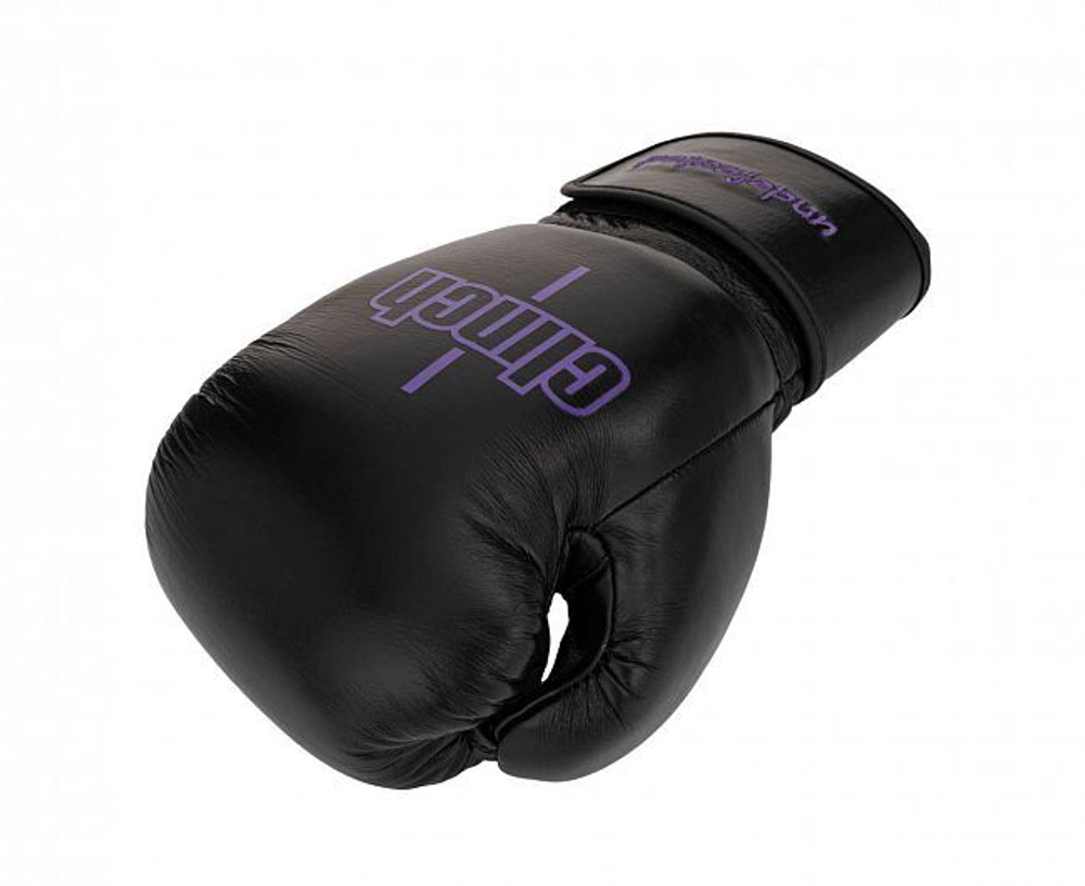Перчатки боксерские Clinch Undefeated черные C161