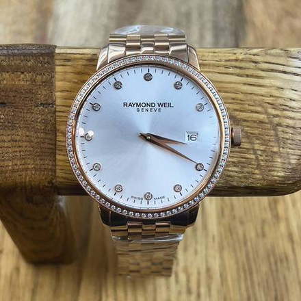 Часы Raymond Weil