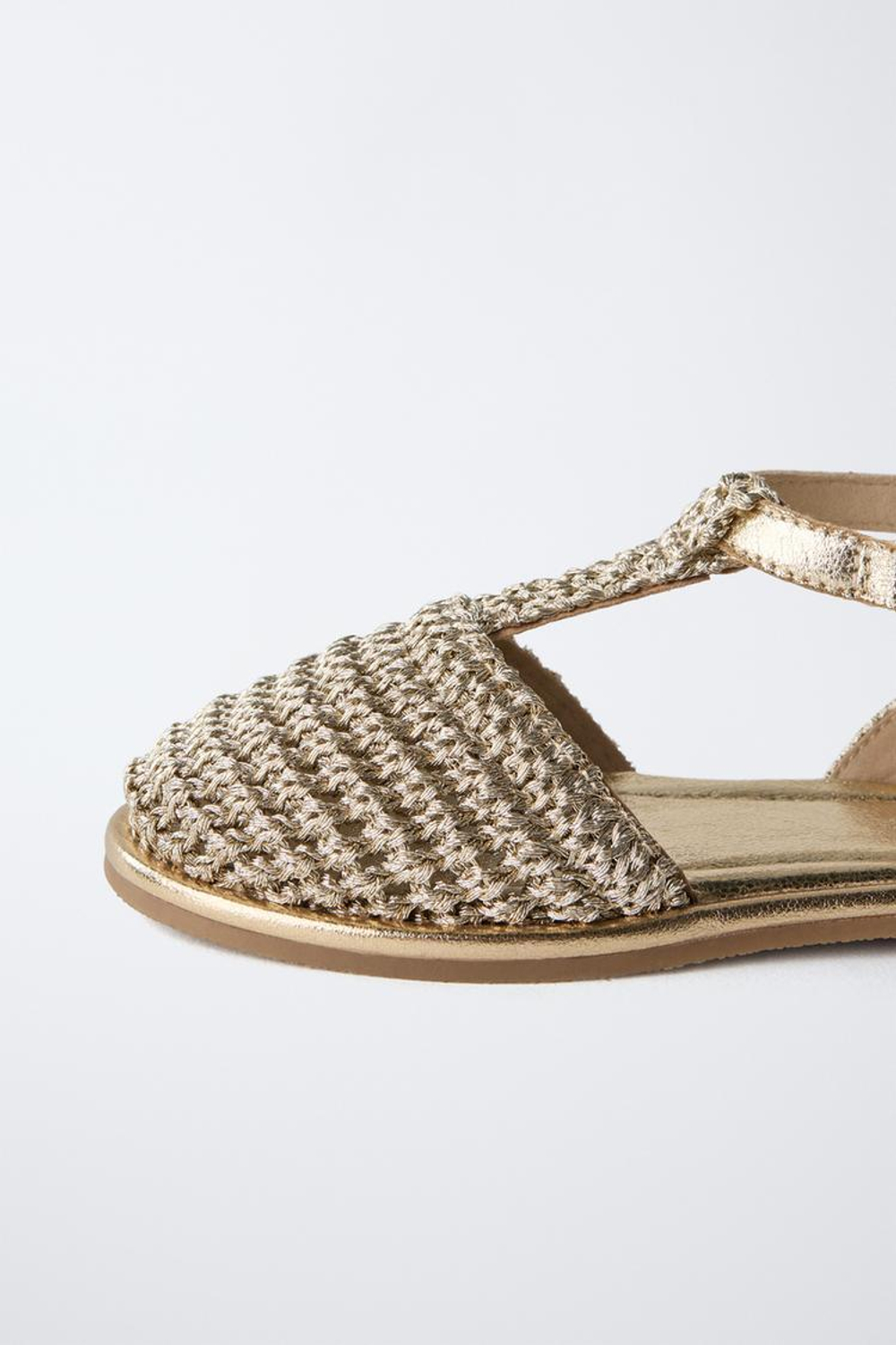 ZARA ПЛЕТЕНЫЕ ТУФЛИ, ЗОЛОТИСТЫЙ