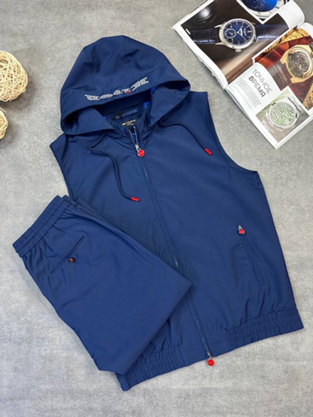 Летний костюм Kiton