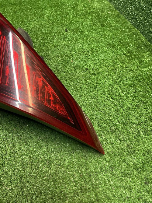 Фонарь правый внутренний Toyota Venza 1 (12-17)