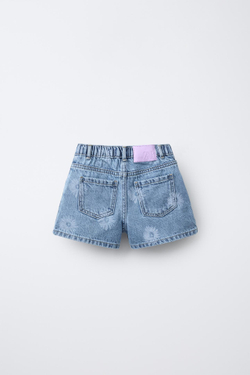ZARA ДЖИНСОВЫЕ ШОРТЫ С ЦВЕТОЧНЫМ ПРИНТОМ, ГОЛУБОЙ