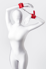 Красные наручники Anonymo из искусственной кожи (Цвет: красный)